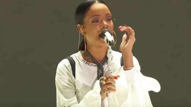 Gdzie znaleźć partyturę do blue rihanna? Odkryj, co możesz zagrać